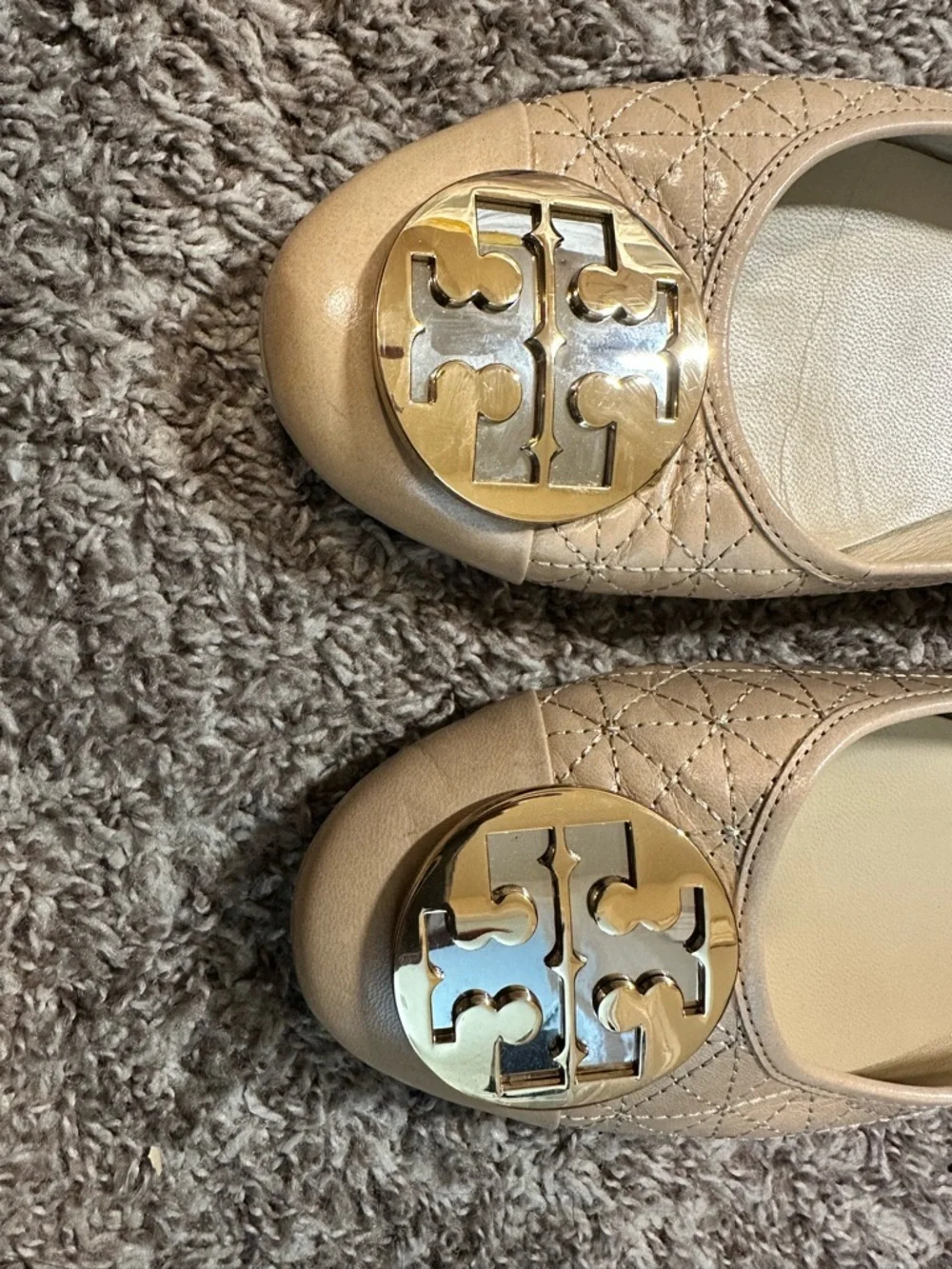 Tory Burch Beige Quilted Leather Logo Ballet Flats with Gold  & Silver Emblem/ 9